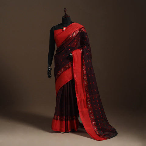Black Bengali Tant Saree with Matching Jewellery & Blouse