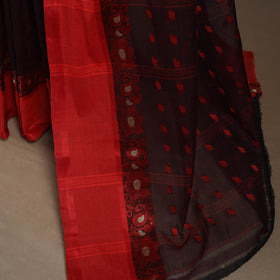 Black Bengali Tant Saree with Matching Jewellery & Blouse