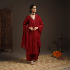 Red - slub silk embroidered plain kurta set (set of 3) 14