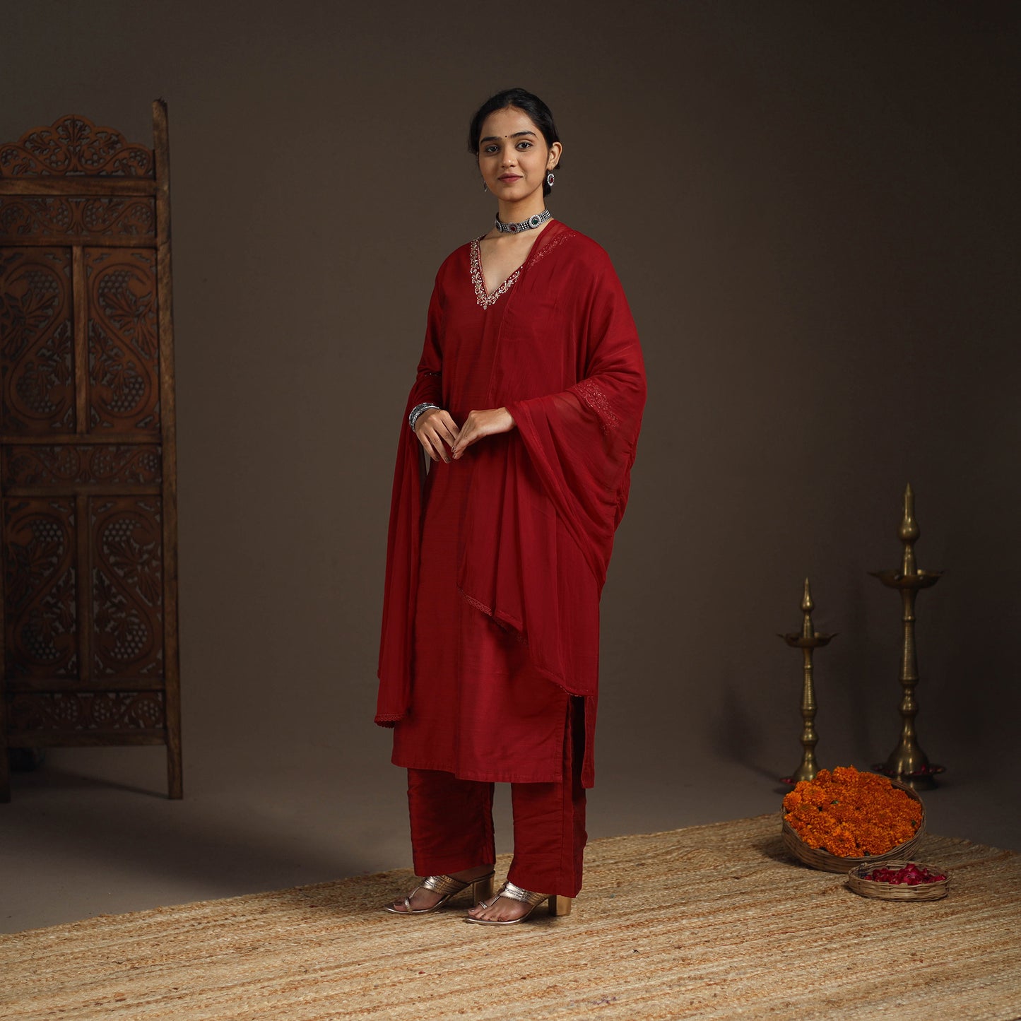 Red - slub silk embroidered plain kurta set (set of 3) 14
