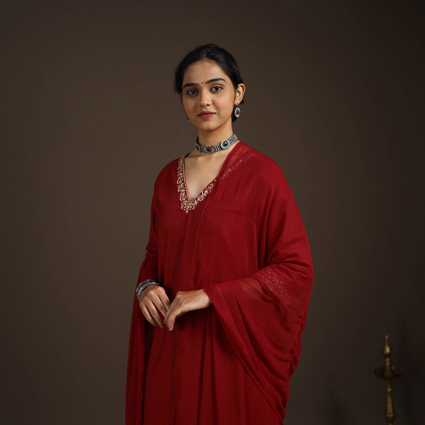 Red - slub silk embroidered plain kurta set (set of 3) 14