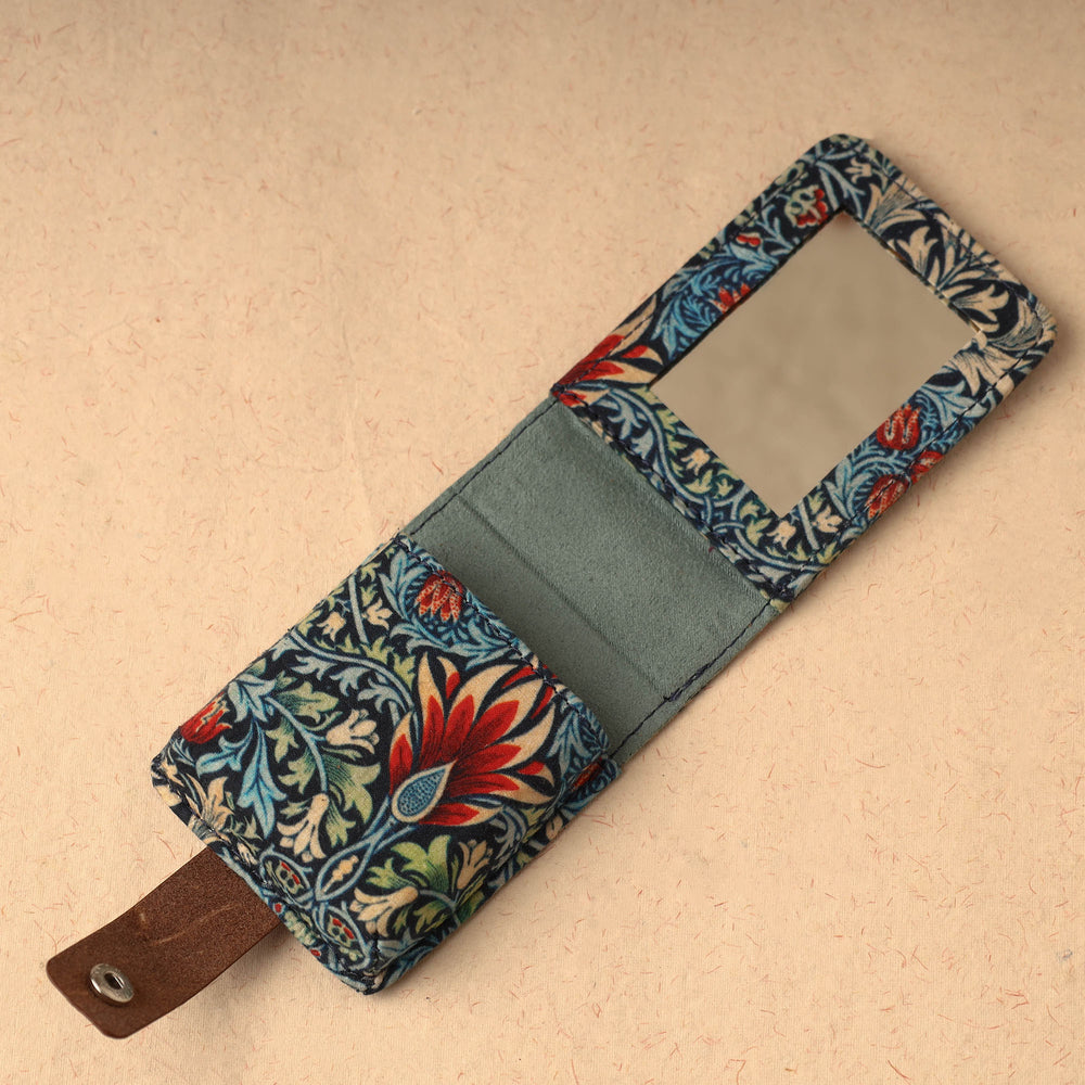 Floral Printed Handcrafted Lipstick Case With Mirror (4 x 3 in) 15