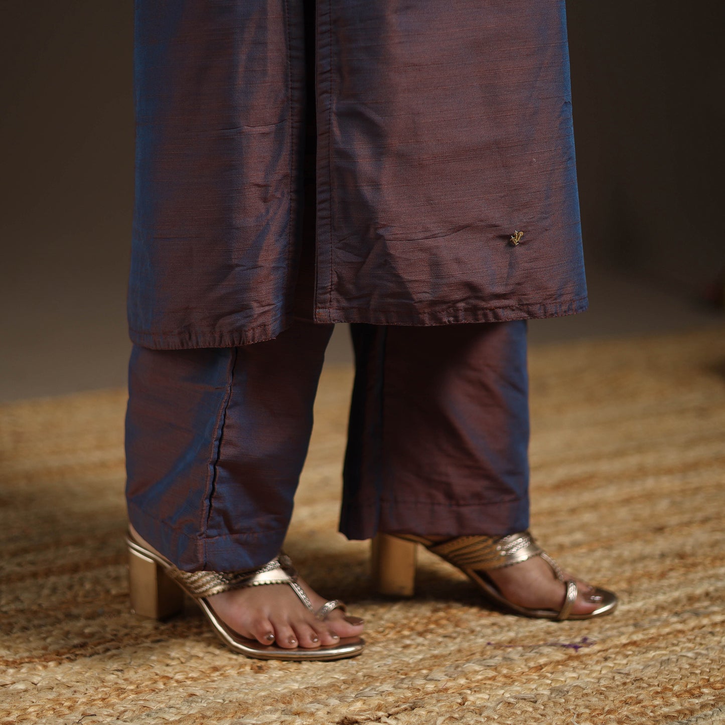 Blue - slub silk embroidered plain kurta set (set of 3) 05