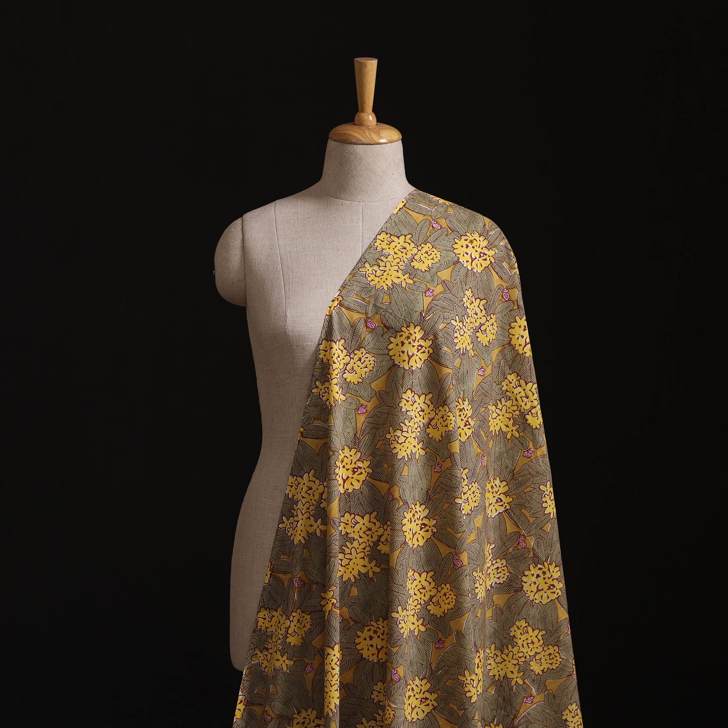 Rasa Lobhi Champa Motif Floral Hand Block Printed Cotton Fabric 10