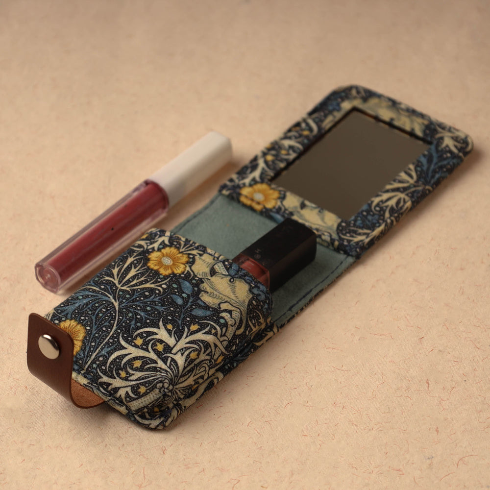 Floral Printed Handcrafted Lipstick Case With Mirror (4 x 3 in) 18