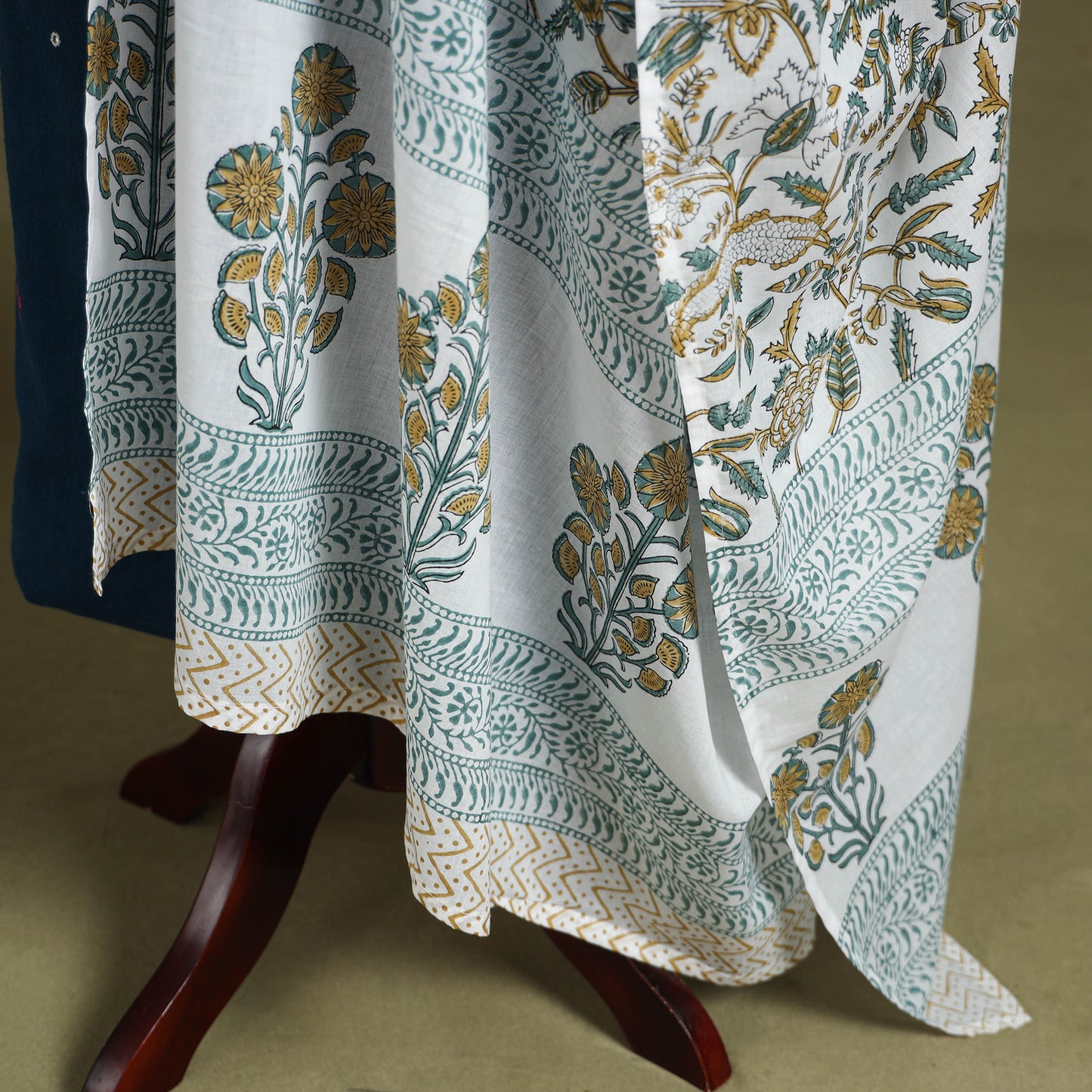 White - cotton sanganeri floral dupatta 11 - handcrafted