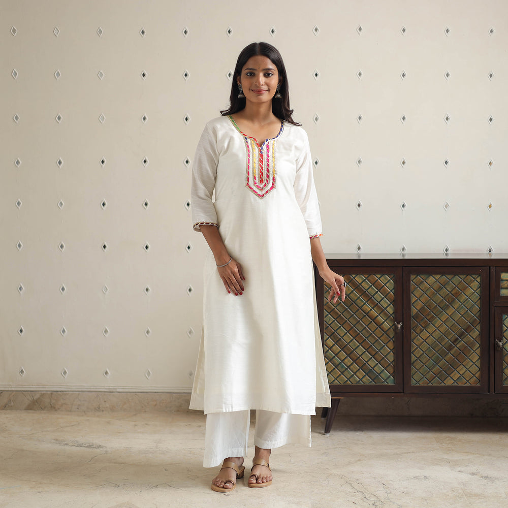 Ruhani White Gota Work Slub Silk Plain Kurta