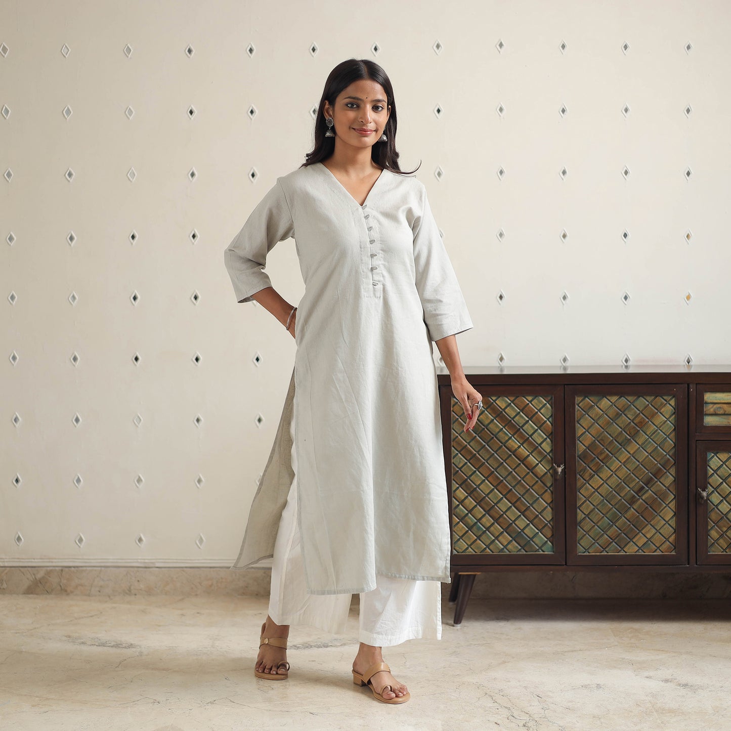 Afiya Light Grey Flex Cotton Straight Plain Kurta