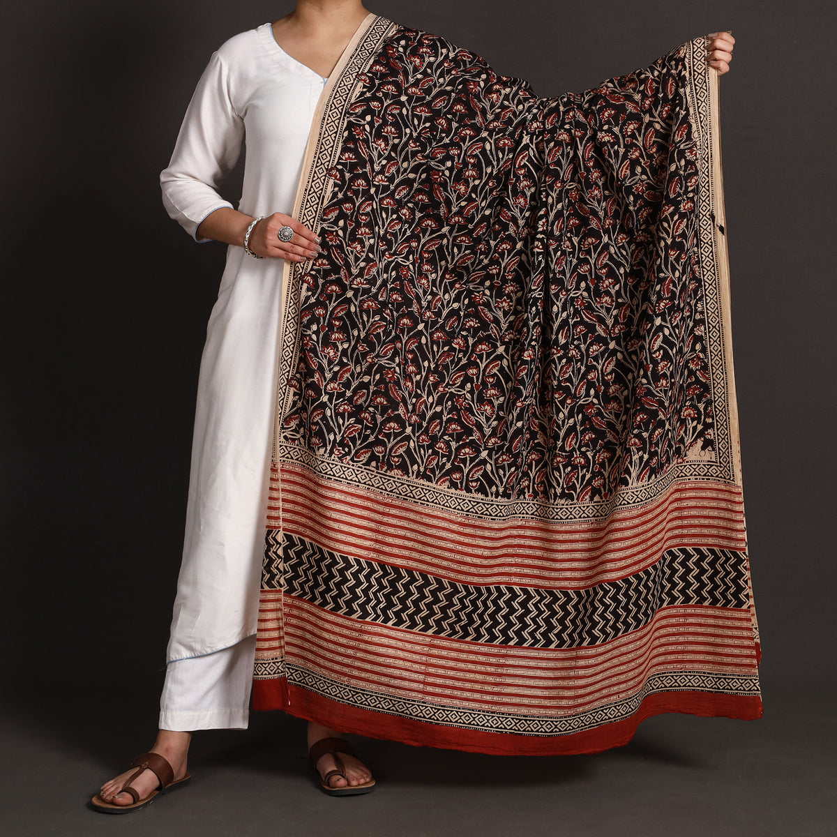 bagru dupatta