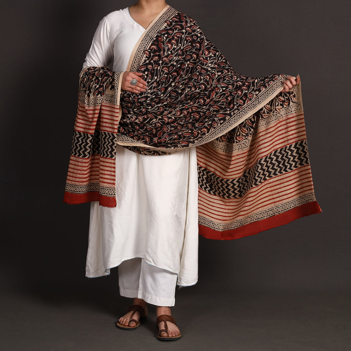 bagru dupatta