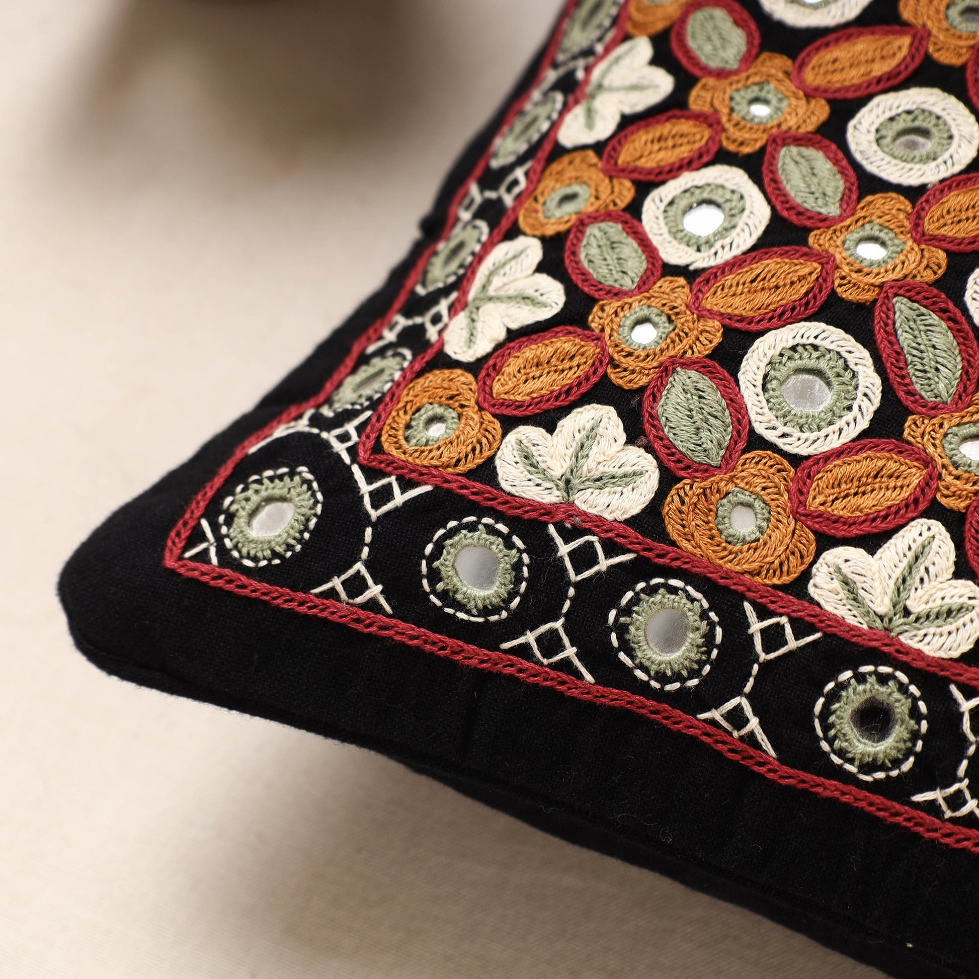Pakko Embroidery  Cushion Cover 