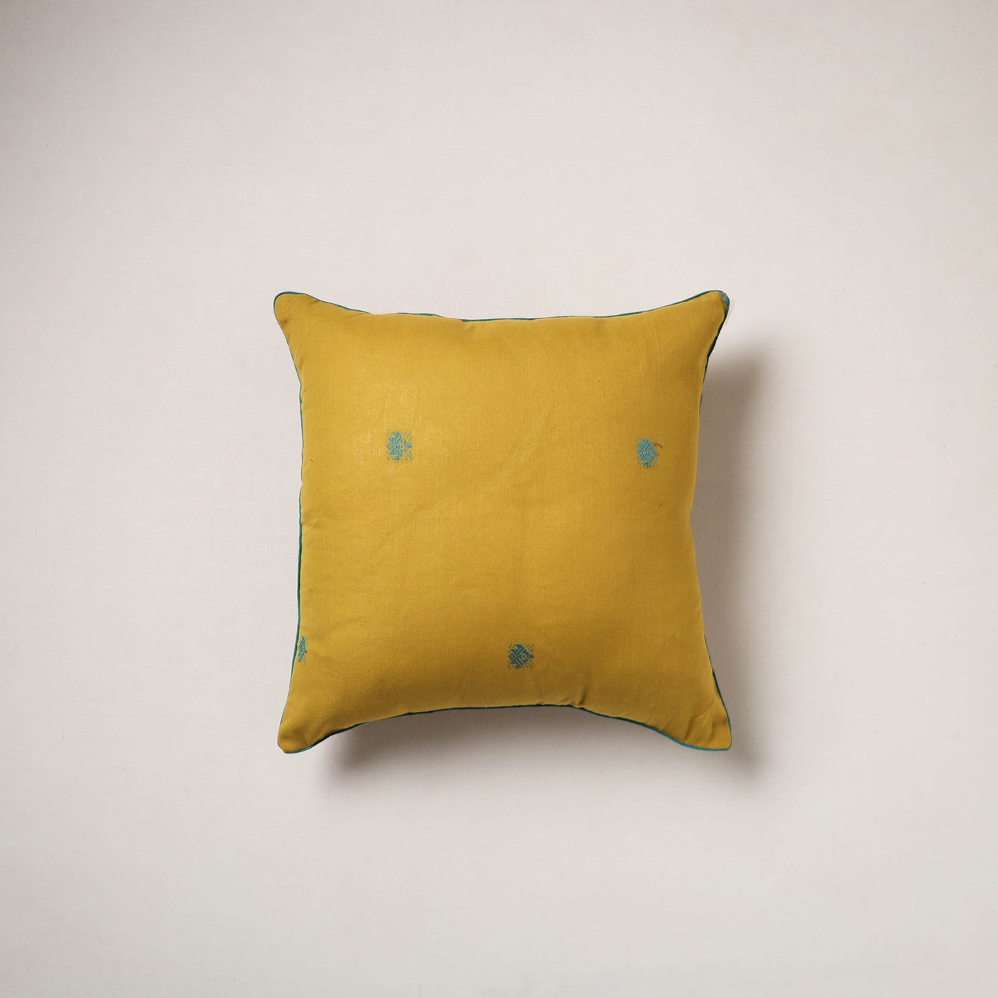 Jacquard Cushion Cover (16 x 16 in) 01