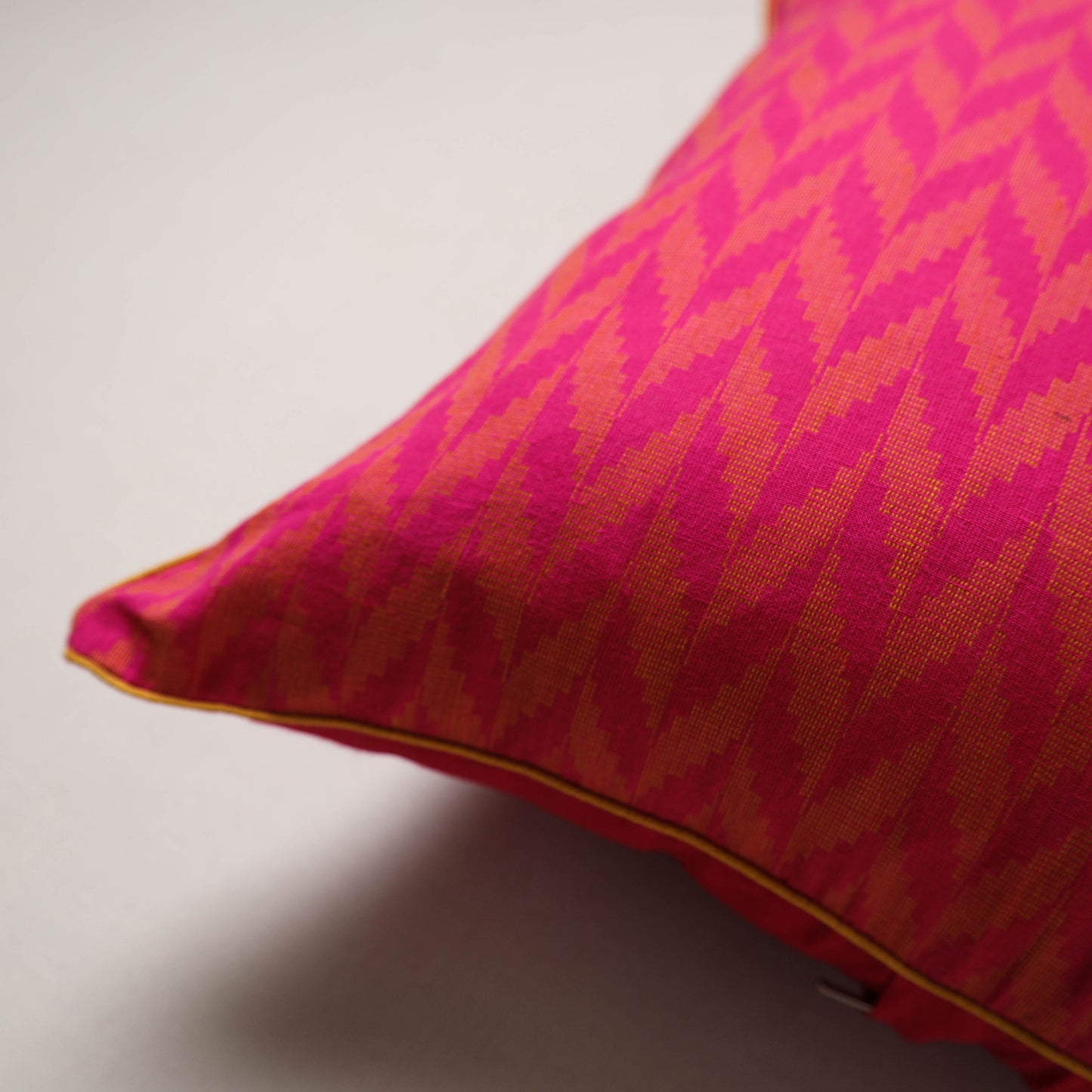 Jacquard Cushion Cover (16 x 16 in) 04