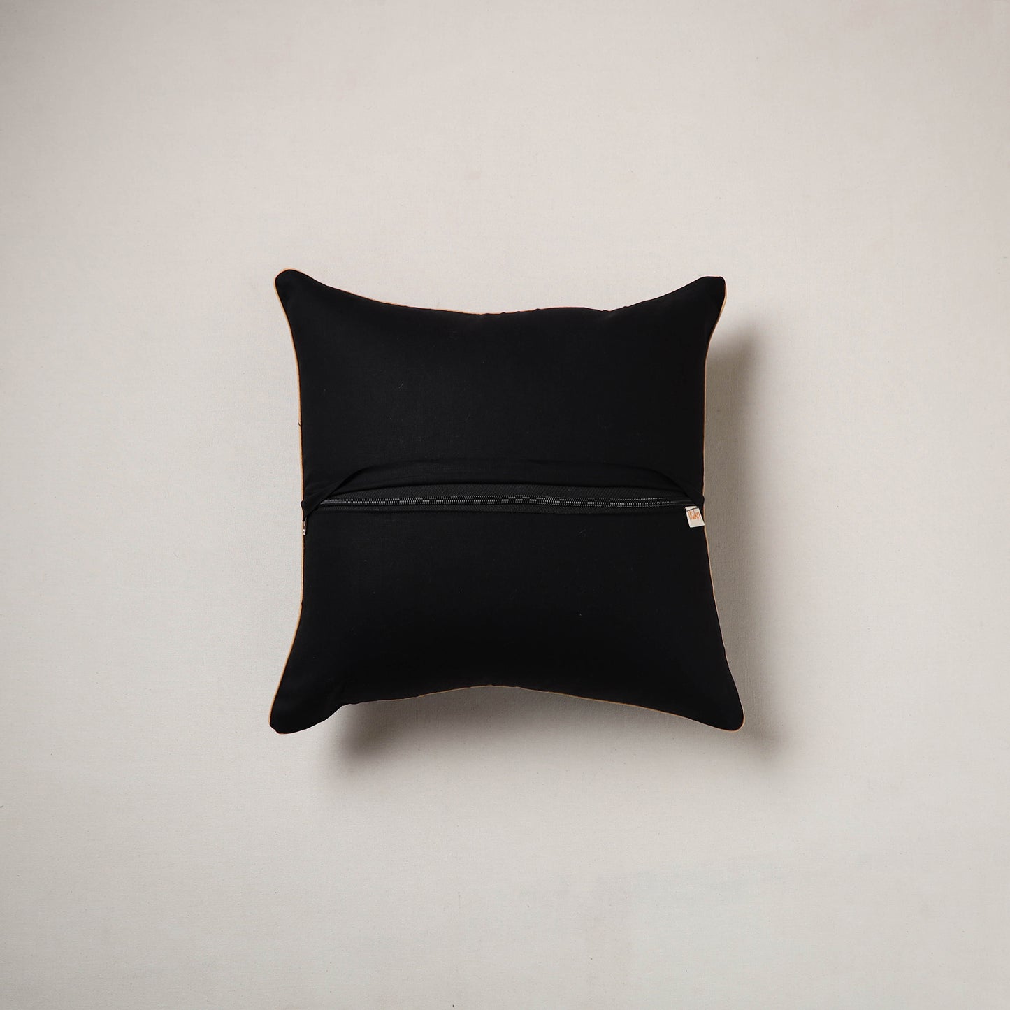 Jacquard Cushion Cover (16 x 16 in) 07