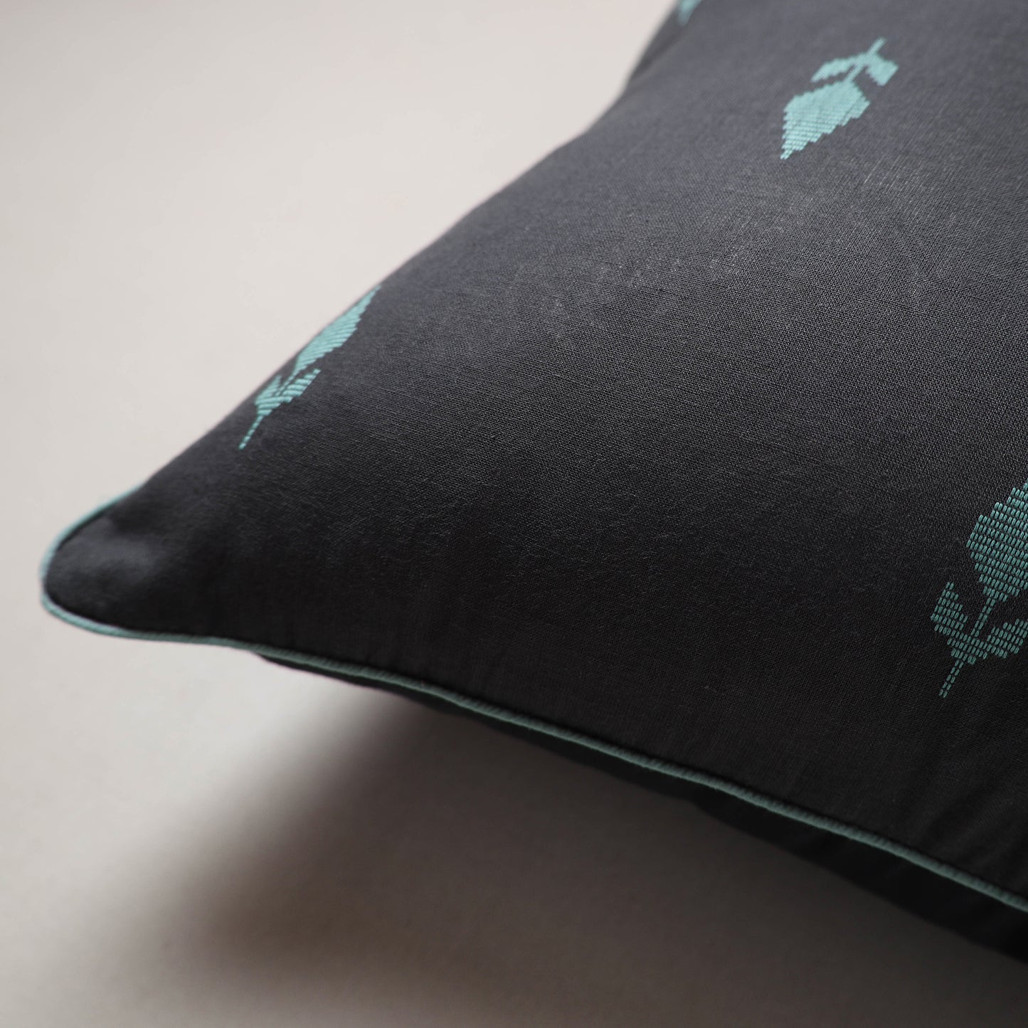 Jacquard Cushion Cover (16 x 16 in) 13