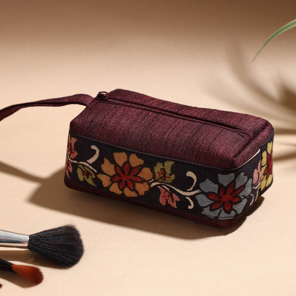 multipurpose toiletry pouch