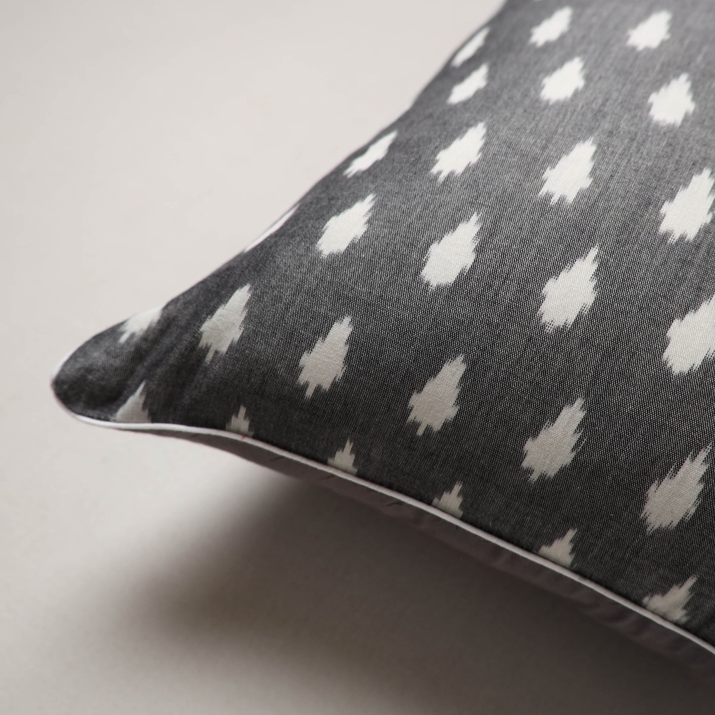 Pochampally Ikat Cushion Cover (16 x 16 in) 33