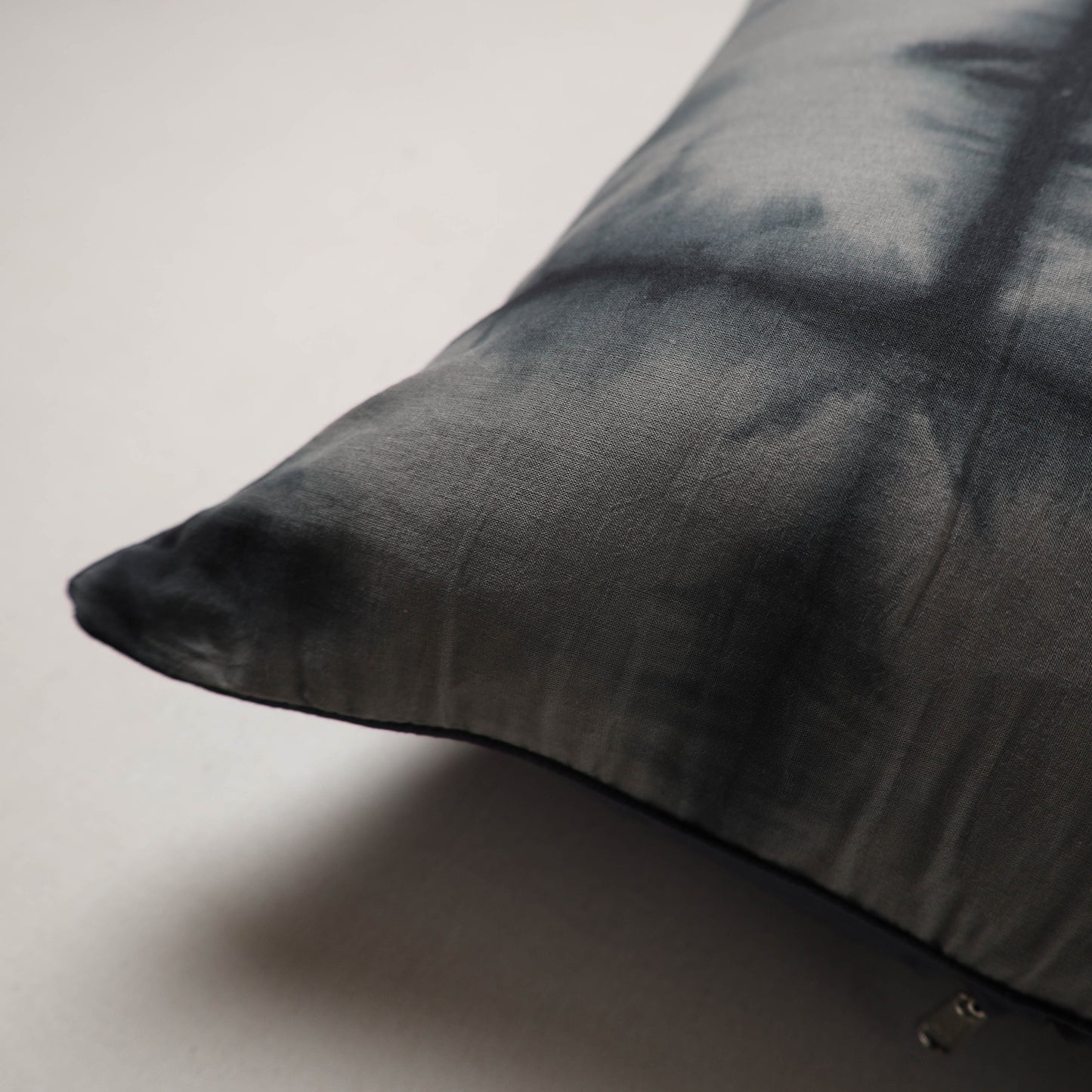 Shibori Tie-Dye Cushion Cover (16 x 16 in) 43