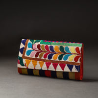 embroidery clutch 