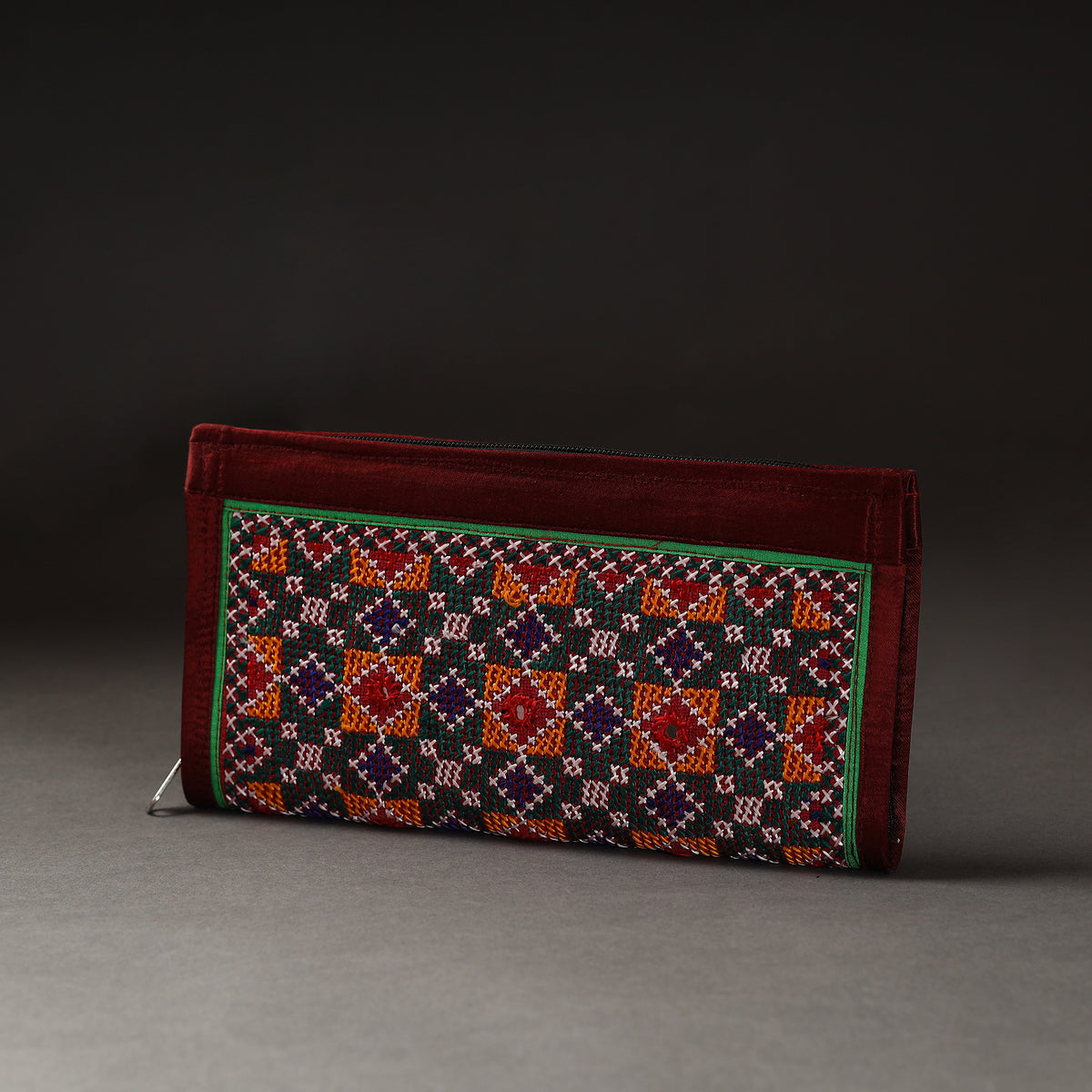 embroidery clutch 