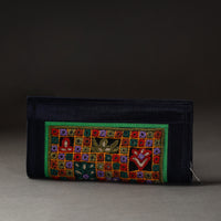 embroidery clutch 