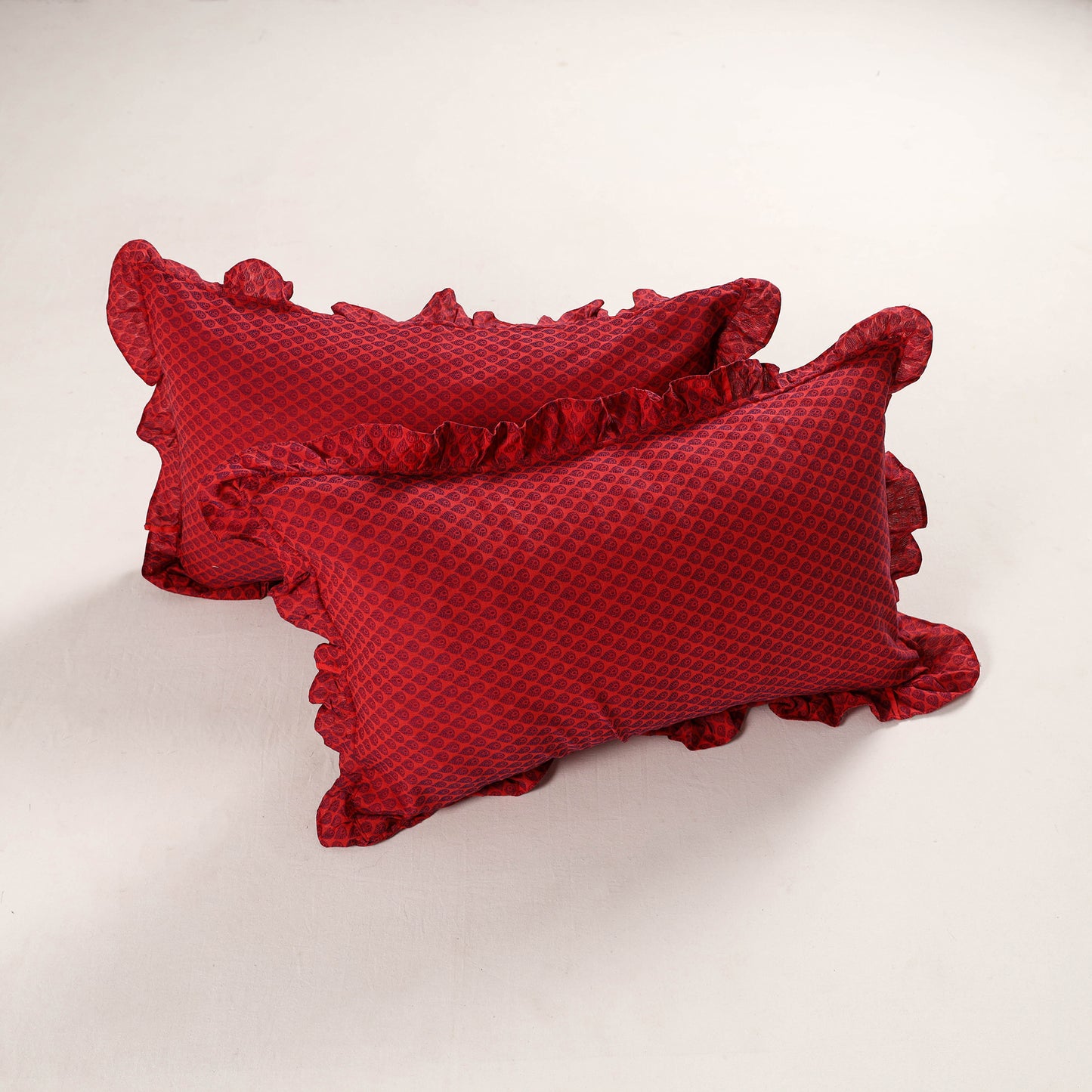 Red - Set of 2 Jacquard Cotton Frill Pillow Covers 01