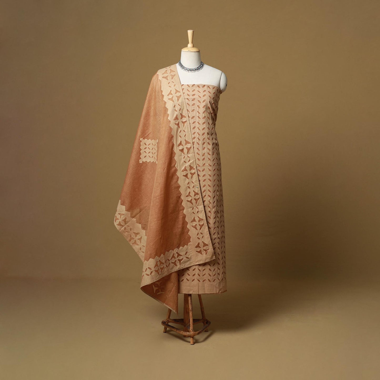 Barmer Cut Work Cotton Applique 3pc Unstitched Dress Material 10