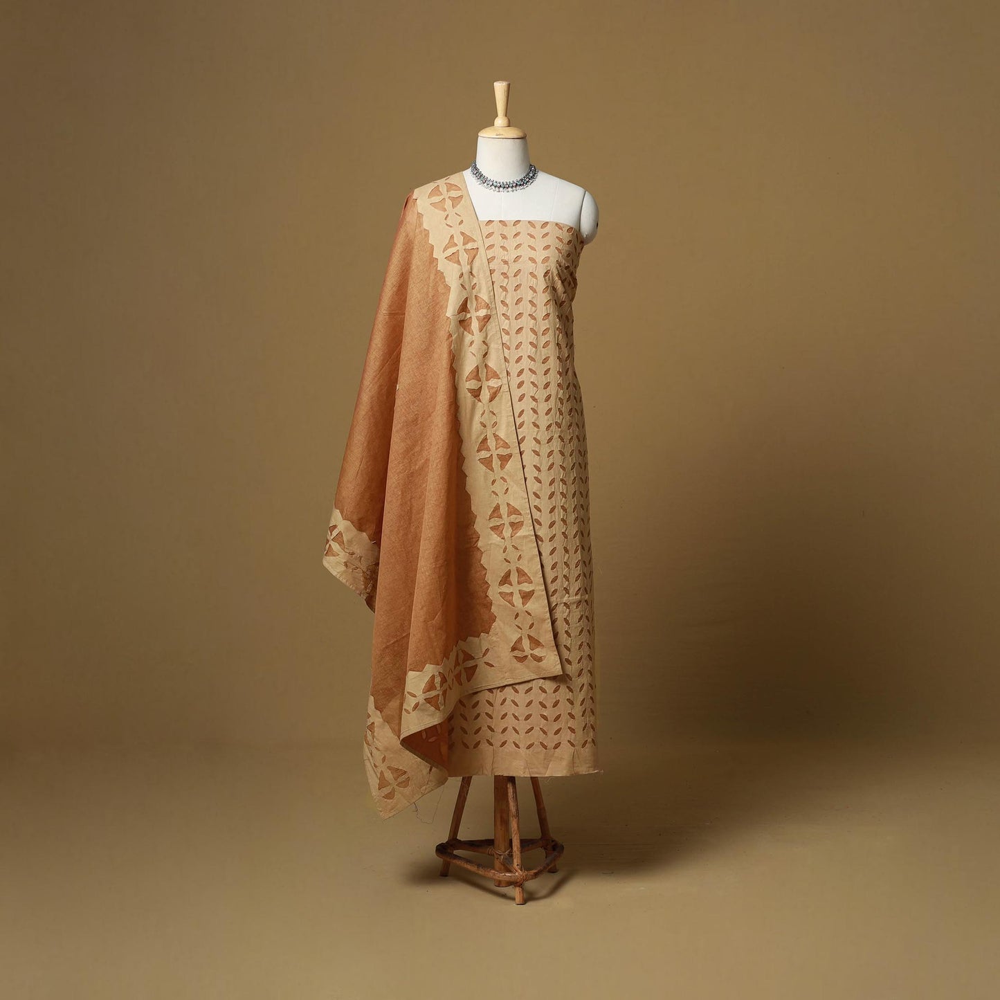 Barmer Cut Work Cotton Applique 3pc Unstitched Dress Material 46