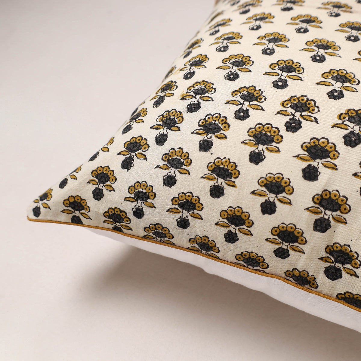 Bagru print cushion cover (16 x 16 in) 126 - handcrafted