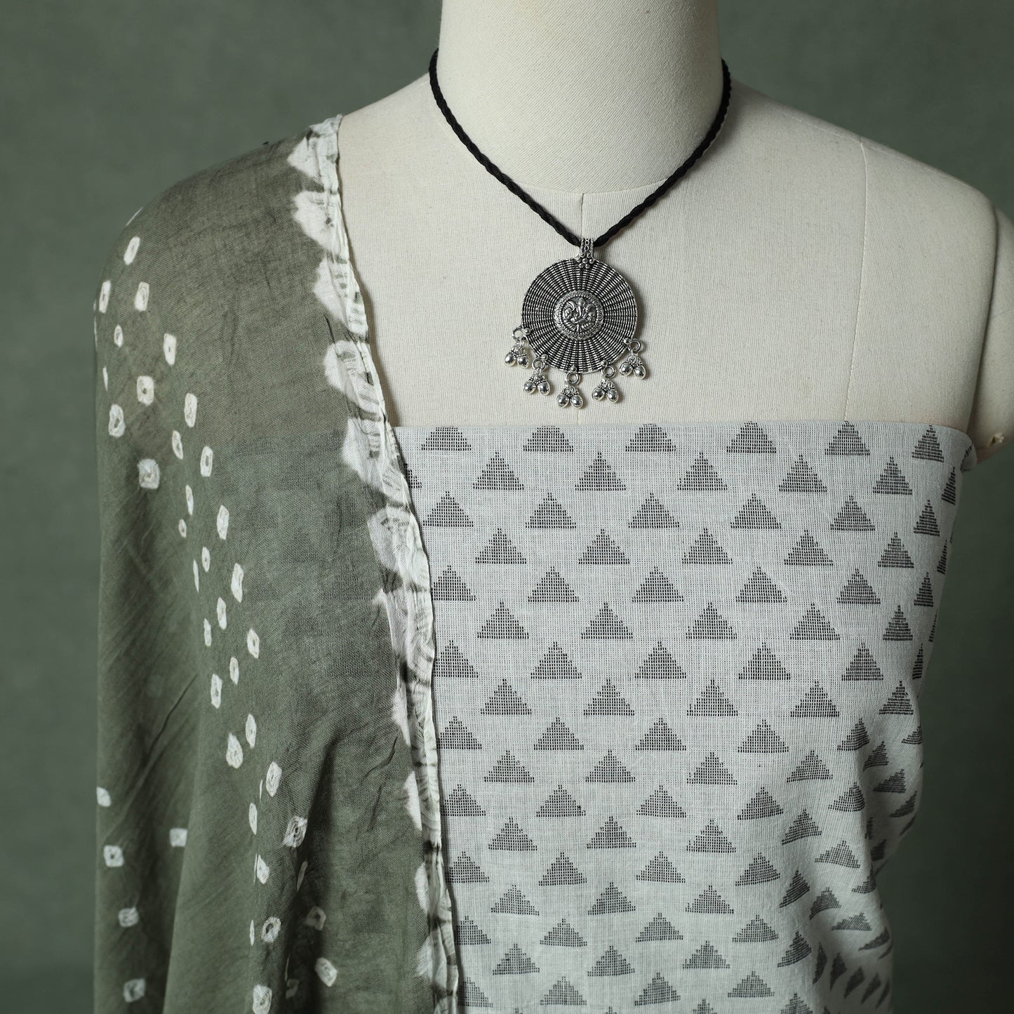 Jacquard Woven Cotton 2pc Unstitched Dress Material Kurta Set with Jewellery 03