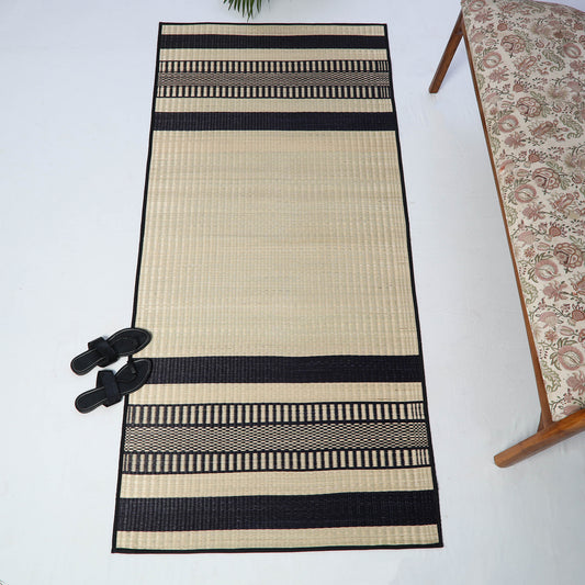 Handwoven Pattamadai Korai Grass Floor Mat (80 x 37 in) 05