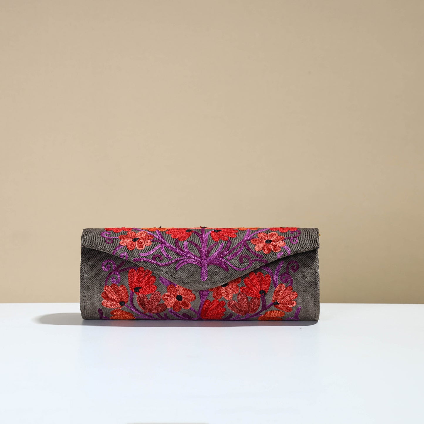 Authentic Kashmiri Crewel Embroidery Velvet Clutch 32