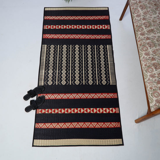 Handwoven Pattamadai Korai Grass Floor Mat (78 x 36 in) 12