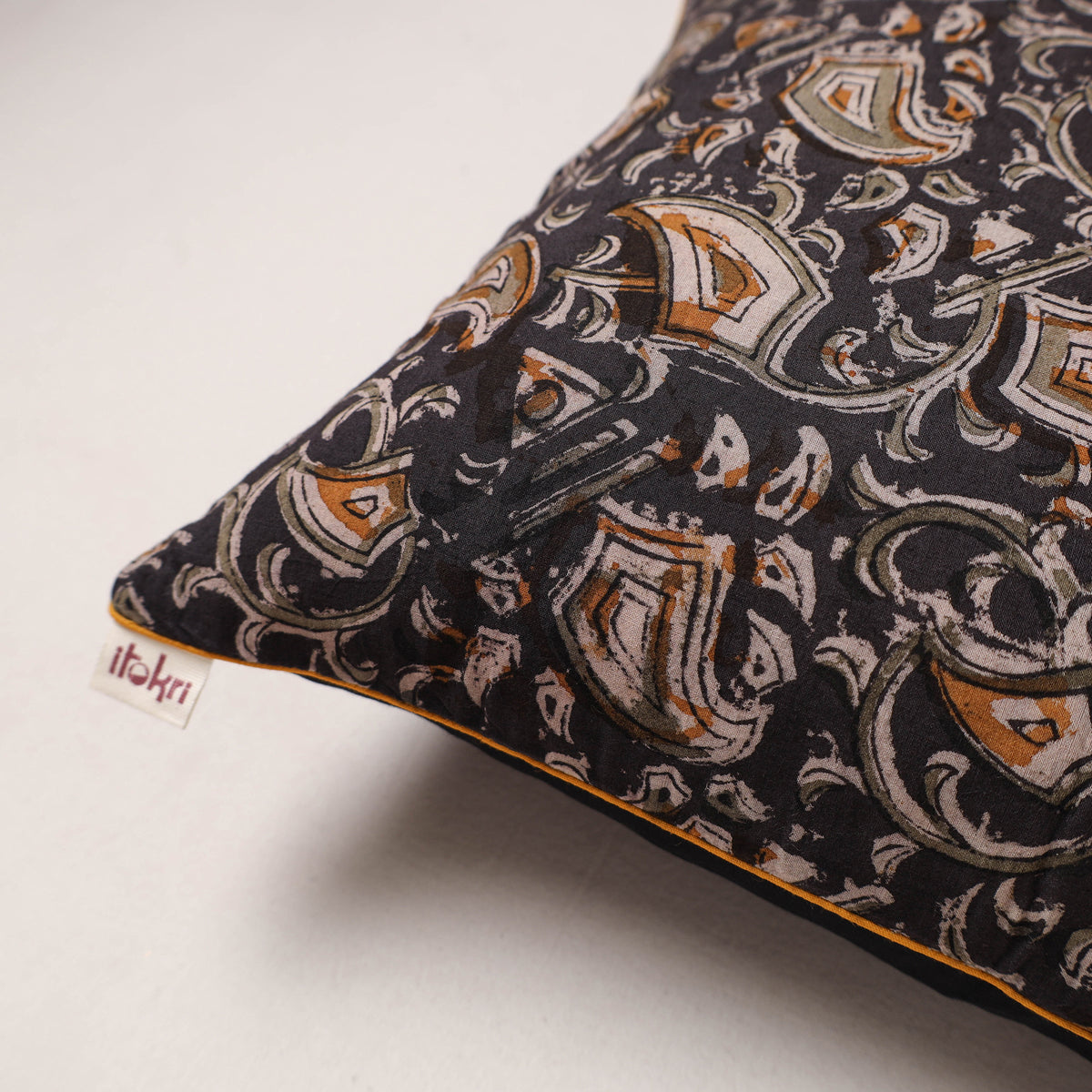 Kalamkari Print Cushion Cover (16 x 16 in) 184