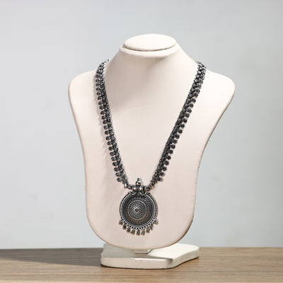 Antique Finish Oxidised White Metal Necklace 03