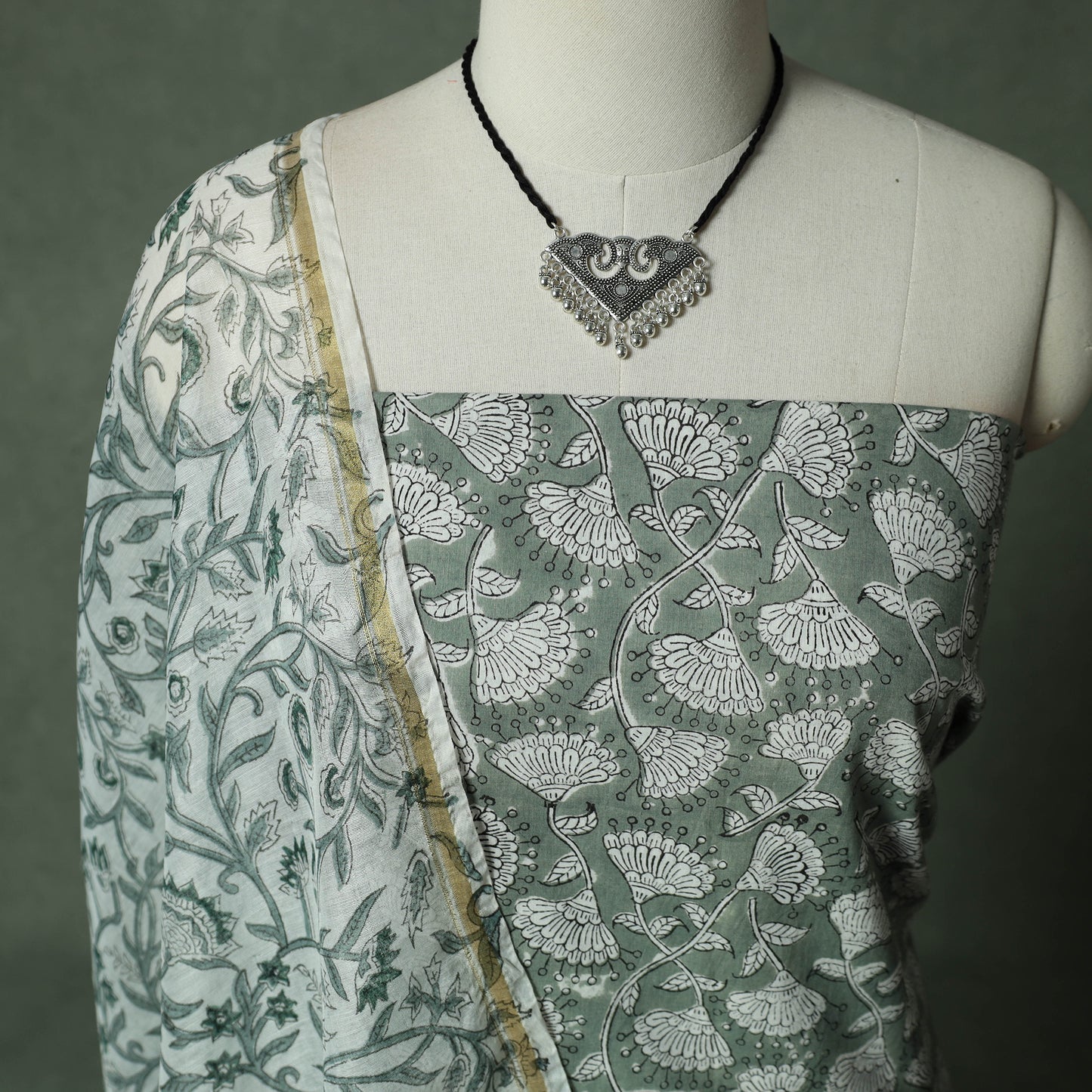 Sanganeri Hand Block Print 2pc Cotton Unstitched Dress Material Kurta Set with Jewellery 01