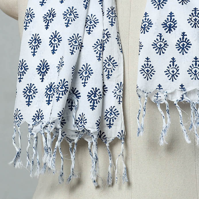 White - Sanganeri Block Print Cotton Stole with Tassels 15