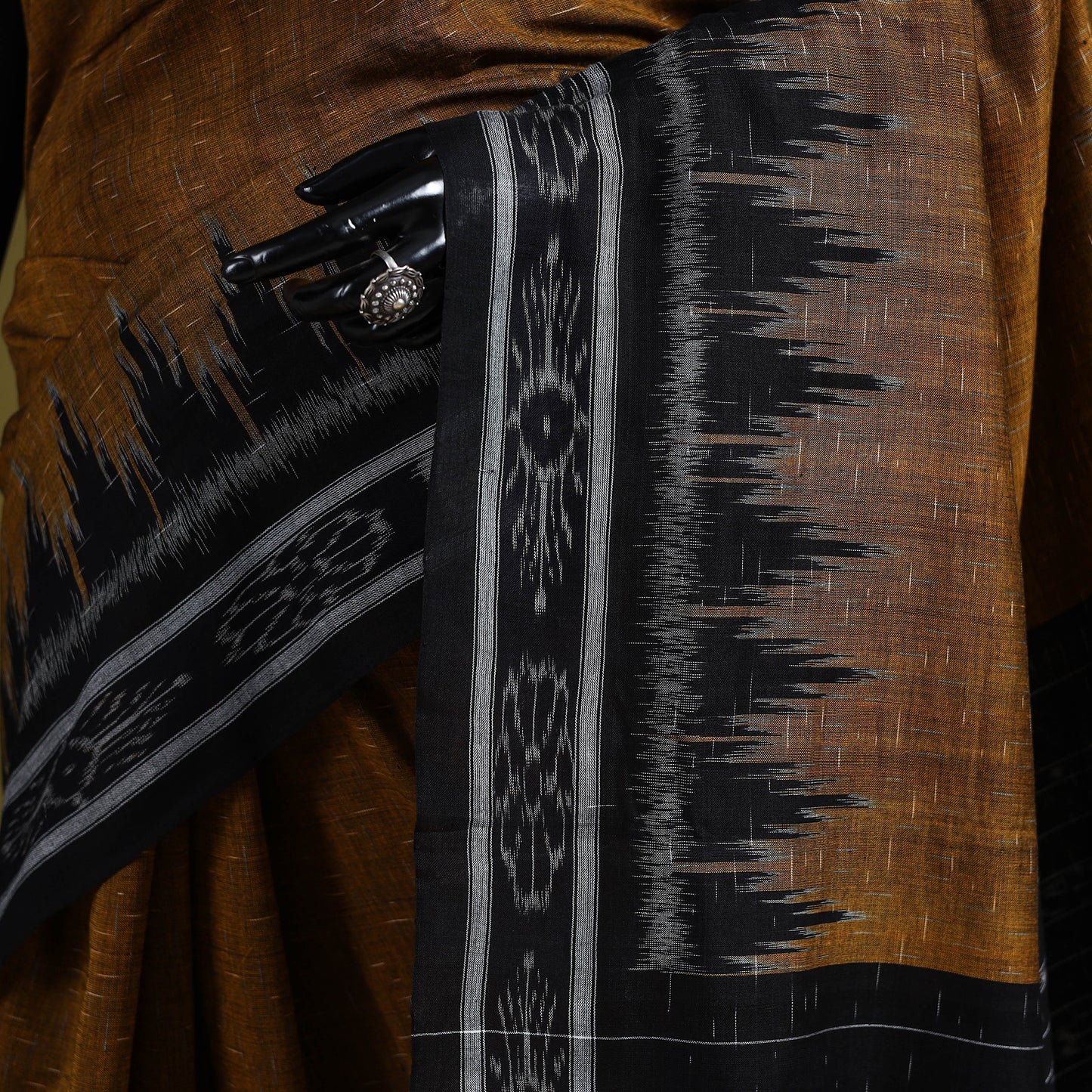 Ikat Handloom Pure Cotton Sambalpuri Saree 04