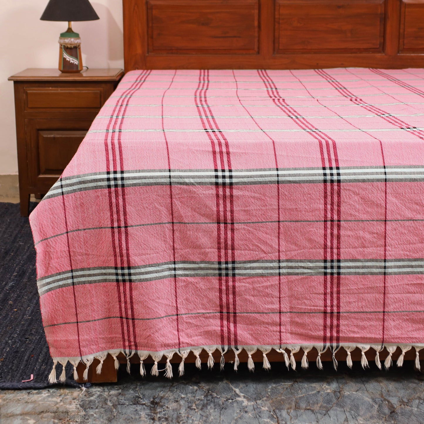Double handloom cotton bed sheet (108 x 90 in) 29