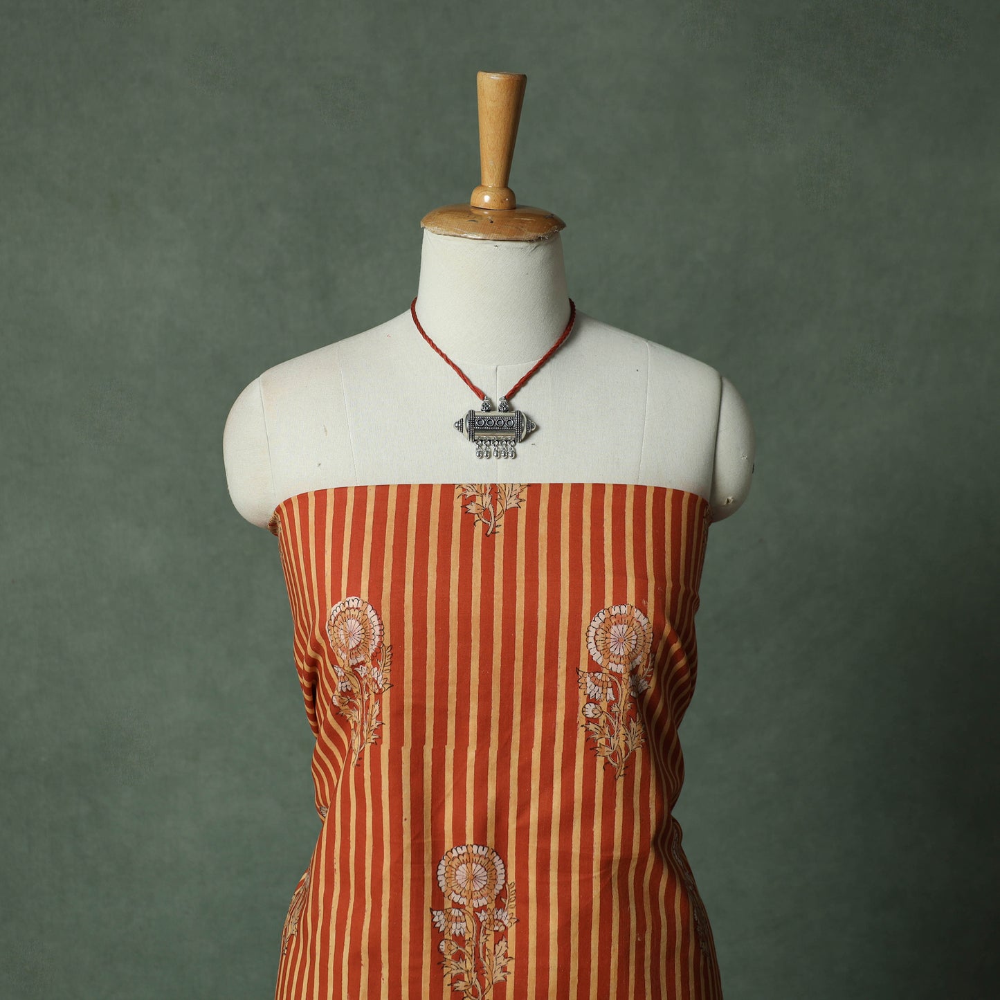Sanganeri Hand Block Print 2pc Cotton Unstitched Dress Material Kurta Set with Jewellery 15