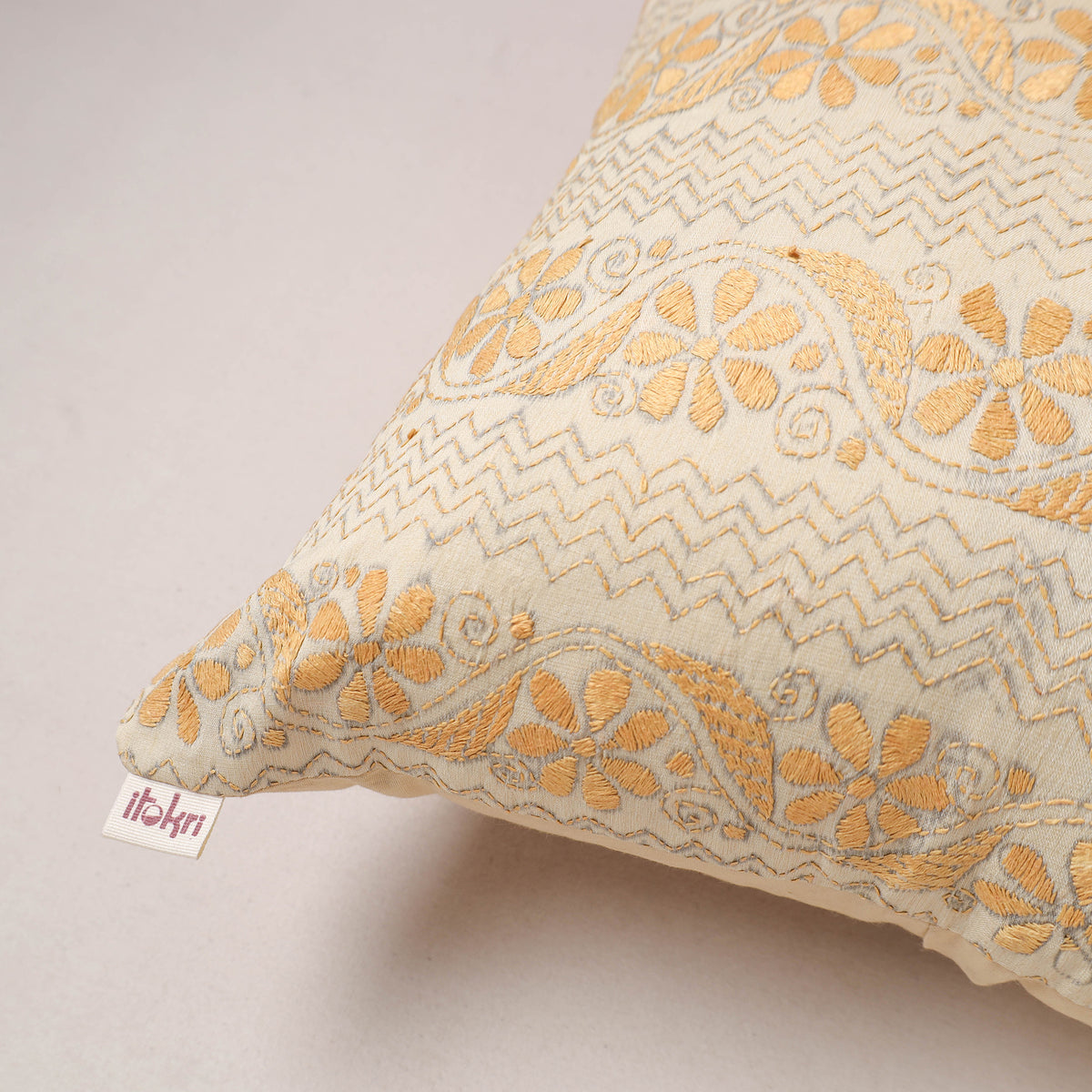 Running Stitch Plain Cushion Cover (16 x 16 in) 280