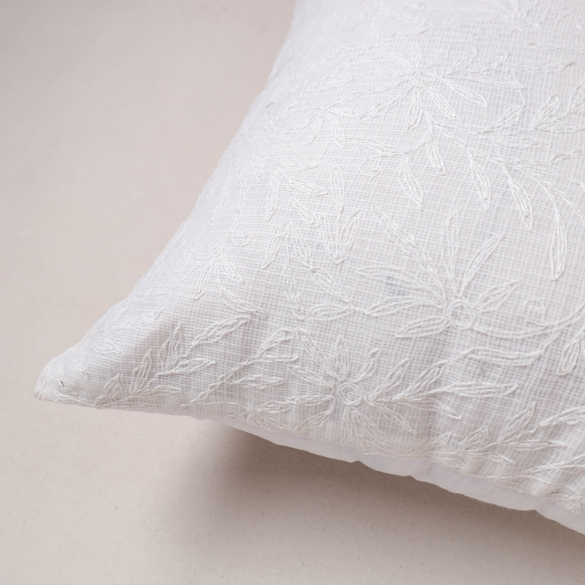 Running Stitch Plain Cushion Cover (16 x 16 in) 282