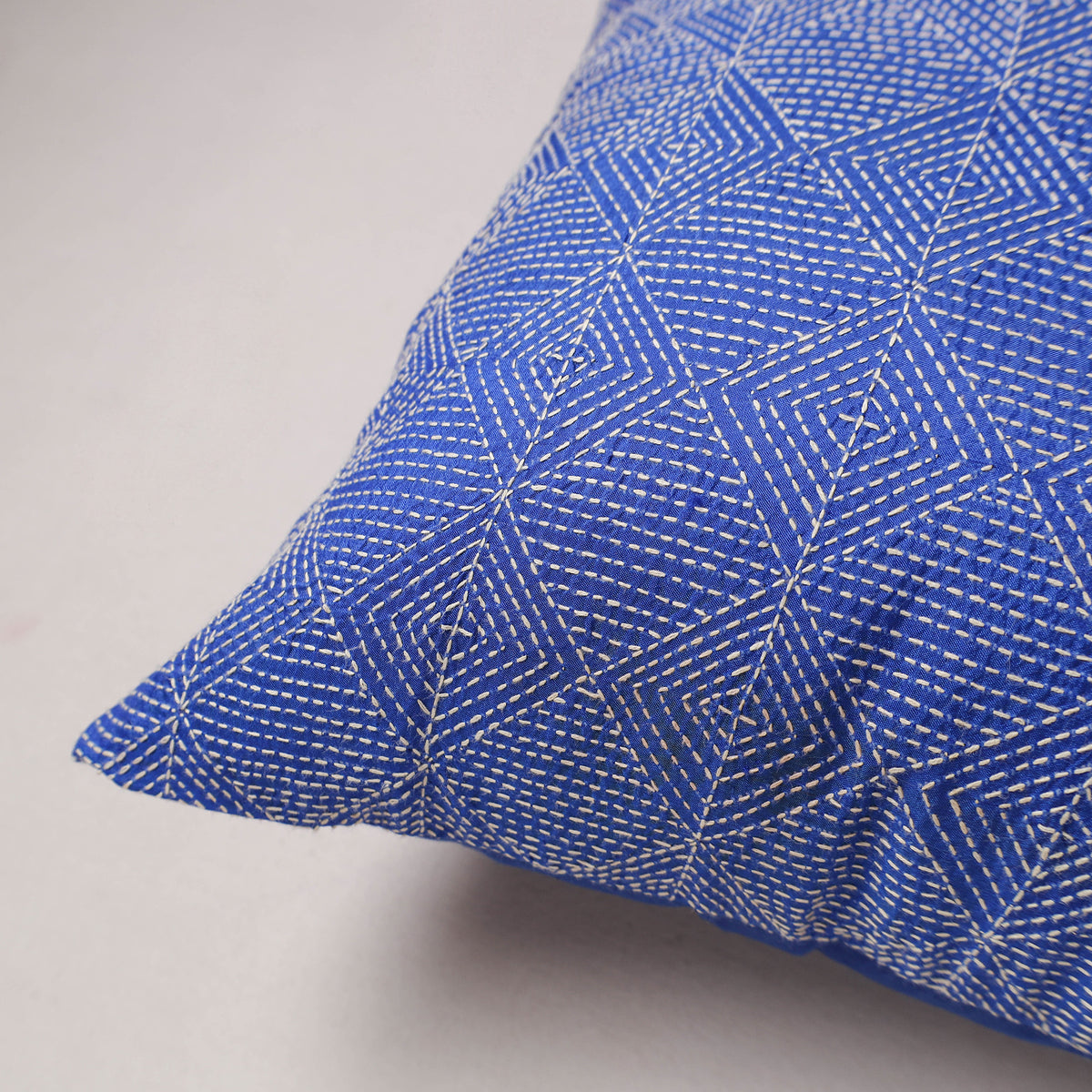 Running Stitch Plain Cushion Cover (16 x 16 in) 284