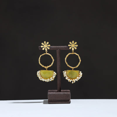 Yellow - golden plated seep pearl & onyx natural stone