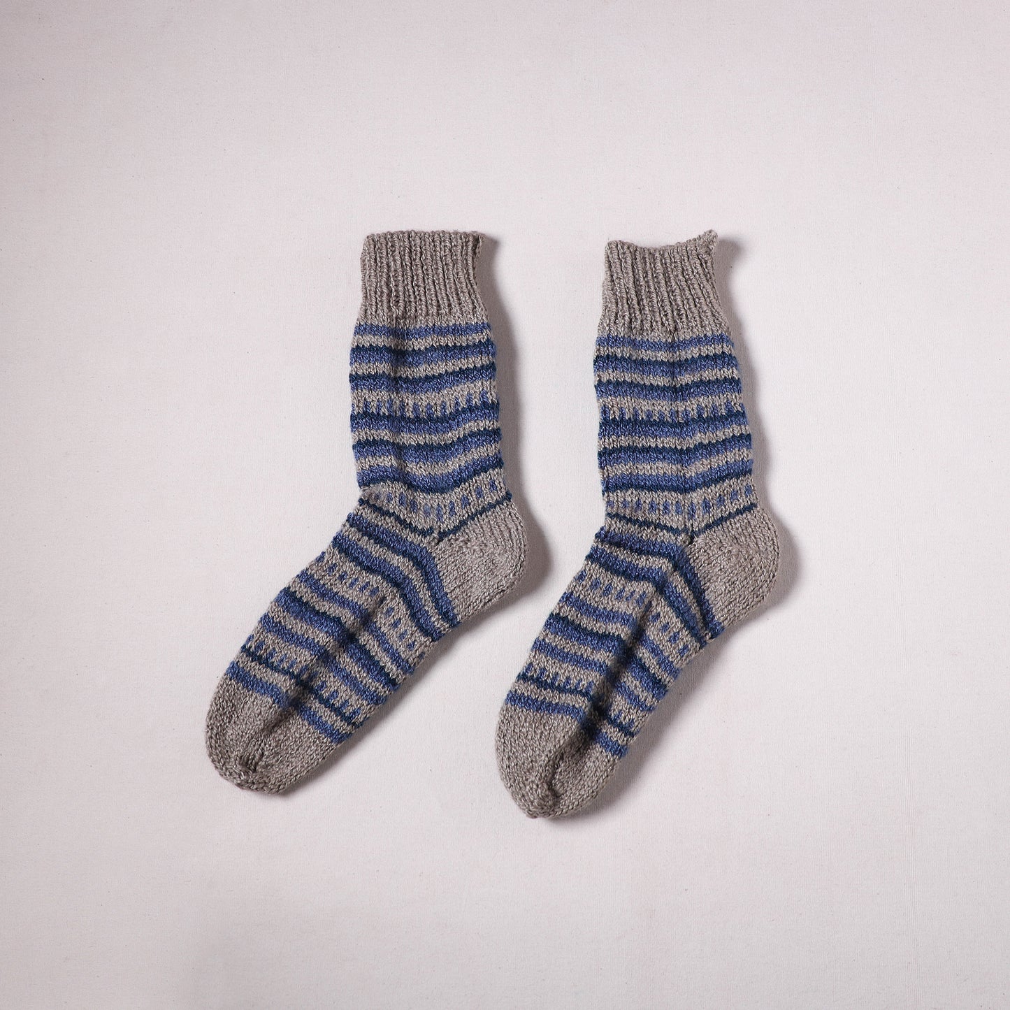 Acrylic Woolen Socks for Winter, Hand Knitted in Kumaun (Adults) 05