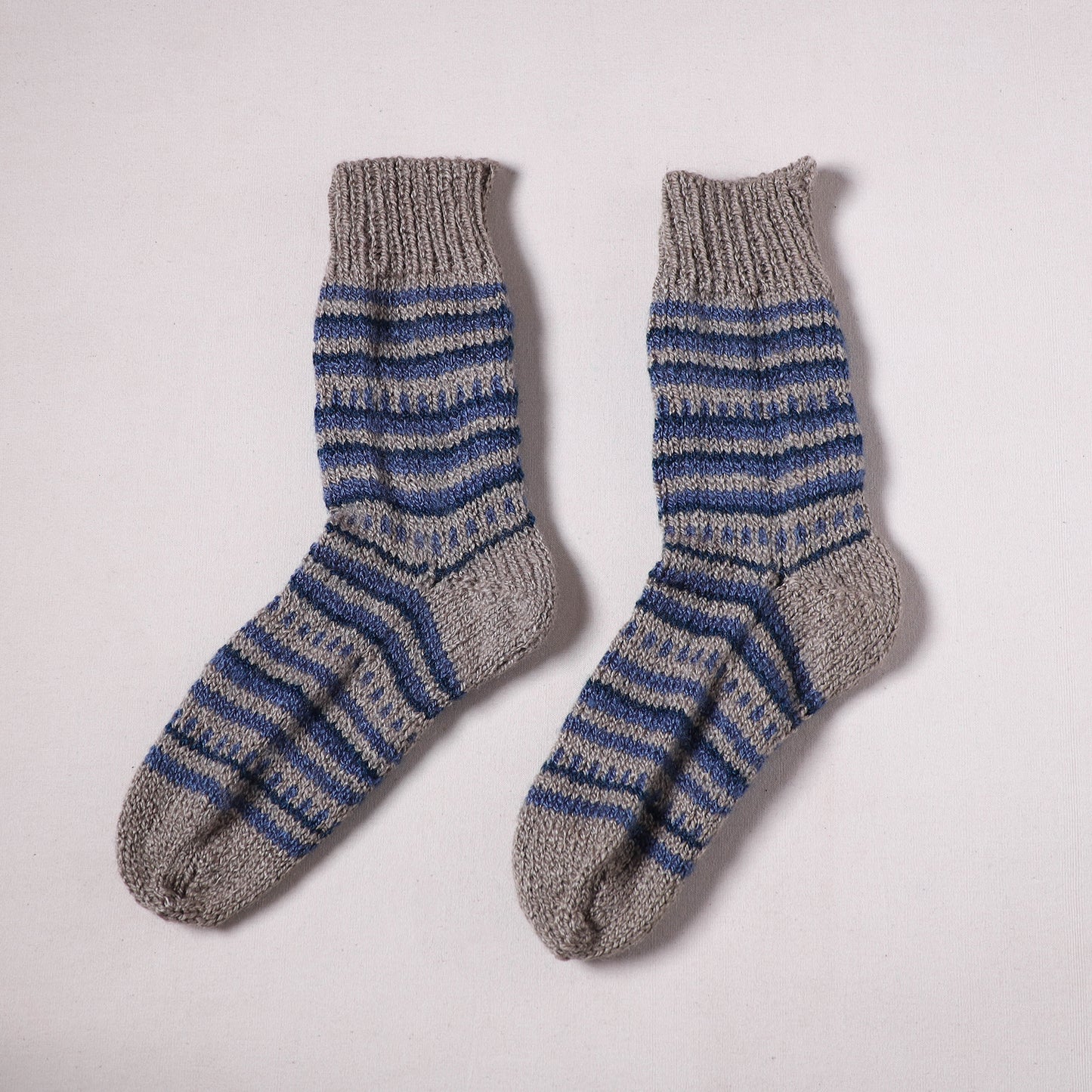 Acrylic Woolen Socks for Winter, Hand Knitted in Kumaun (Adults) 05
