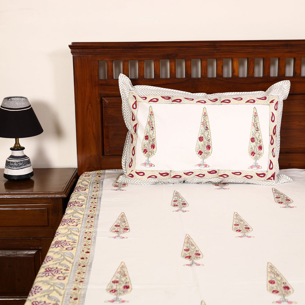 White - Sanganeri Block Printed Cotton Double Bed Cover with Pillow Covers (90 x 108 in) 26