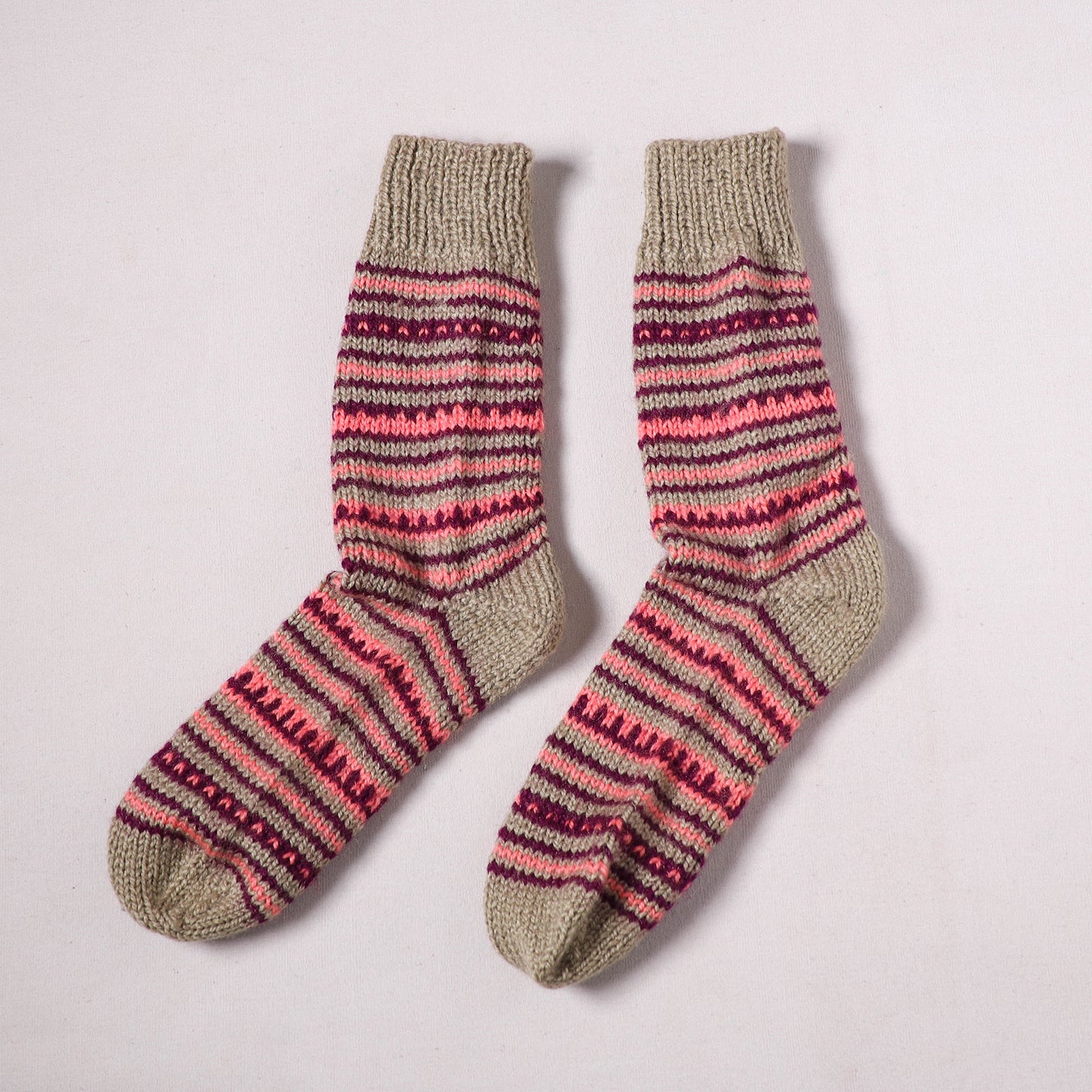 Acrylic Woolen Socks for Winter, Hand Knitted in Kumaun (Adults) 44