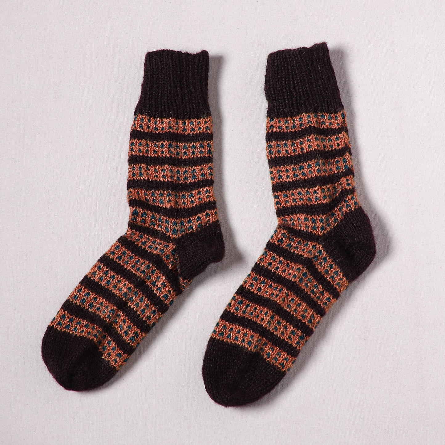 Acrylic Woolen Socks for Winter, Hand Knitted in Kumaun (Adults) 48