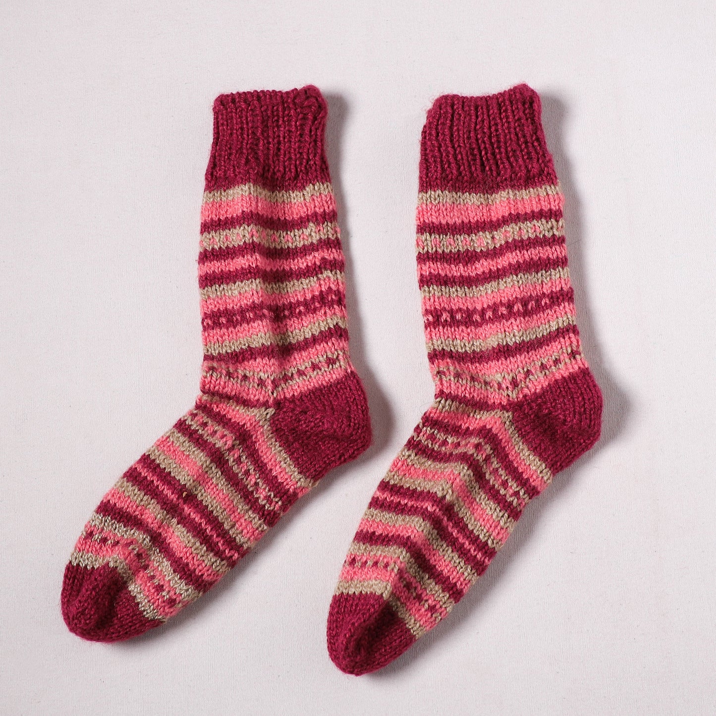Acrylic Woolen Socks for Winter, Hand Knitted in Kumaun (Adults) 60